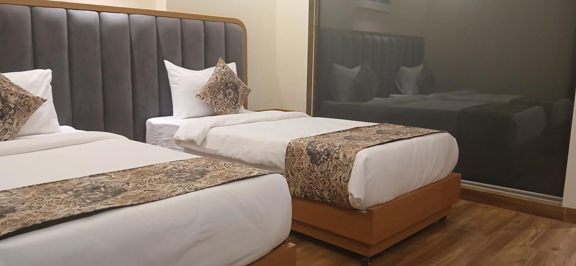 Shine Hospitality Premium Hotel - Mumbai — Photos 3